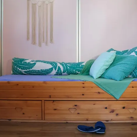 Backpacker Le Petit Baroudeur Hostel